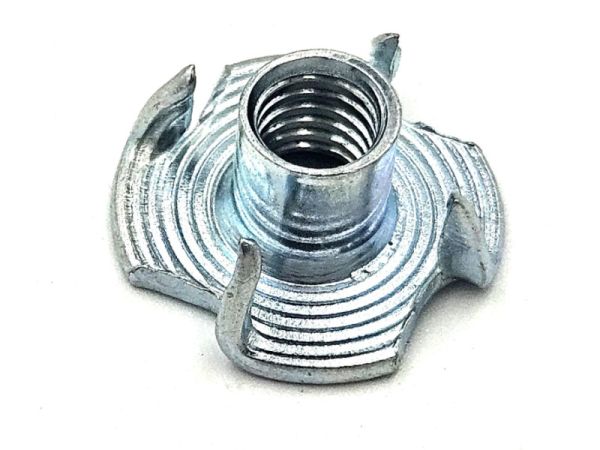 Körmös anya M6 DIN 1624 05906