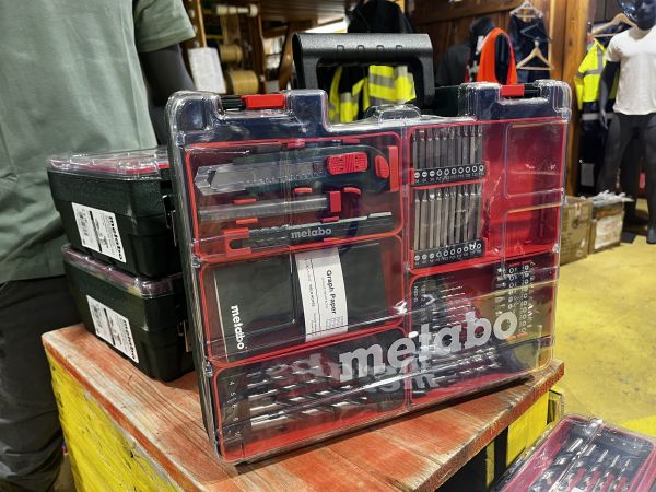 METABO PowerMaxx BS Basic akkus fúró csavarozó mobilműhely 2 db 2 0 Ah akkumulátor METABO 600080880