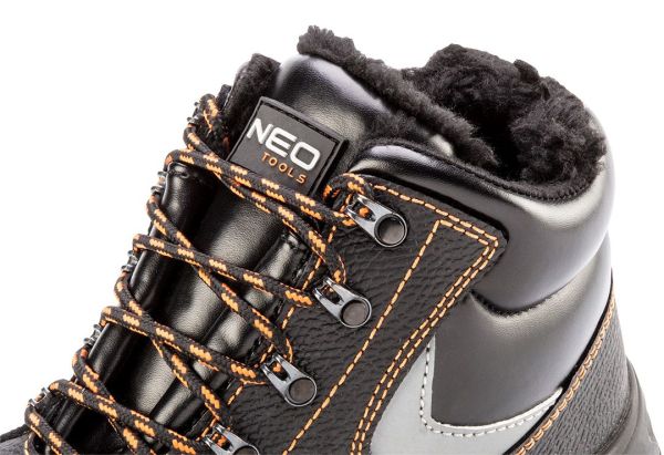 Munkavédelmi bakancs hőszigetelt béléssel 44 as S3 SRC NEO 82 145-4