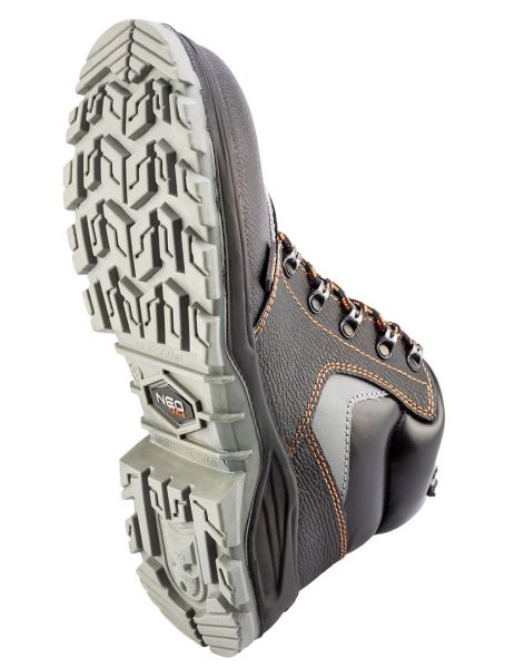 Munkavédelmi bakancs hőszigetelt béléssel 44 as S3 SRC NEO 82 145-5