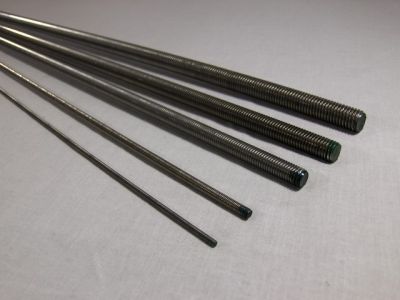 Menetes szár M16 A2 DIN 975