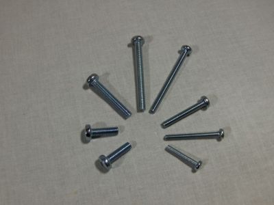 D fejű, kereszthornyú csavar M6 x 12 mm, tövigmenetes, 4.8, DIN 7985 |