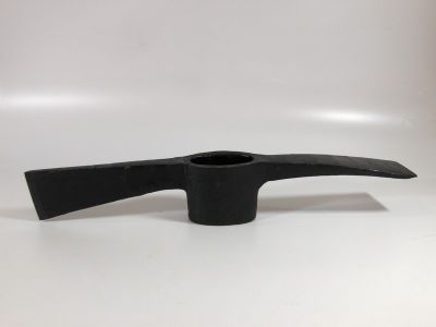 Csákány nyél nélkül 2,25 kg szlovén