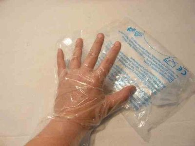 Védőkesztyű fóliakesztyű polietilén L-es méret 100 db | ROCK 9301/L