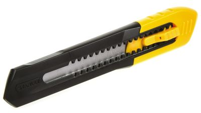 PVC vágó kés műanyagházas tördelhetőpengés kés 18 mm | STANLEY 0-10-151
